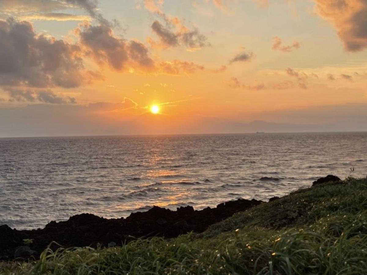 癒楽 伊豆大島 Hostel Bagian luar foto