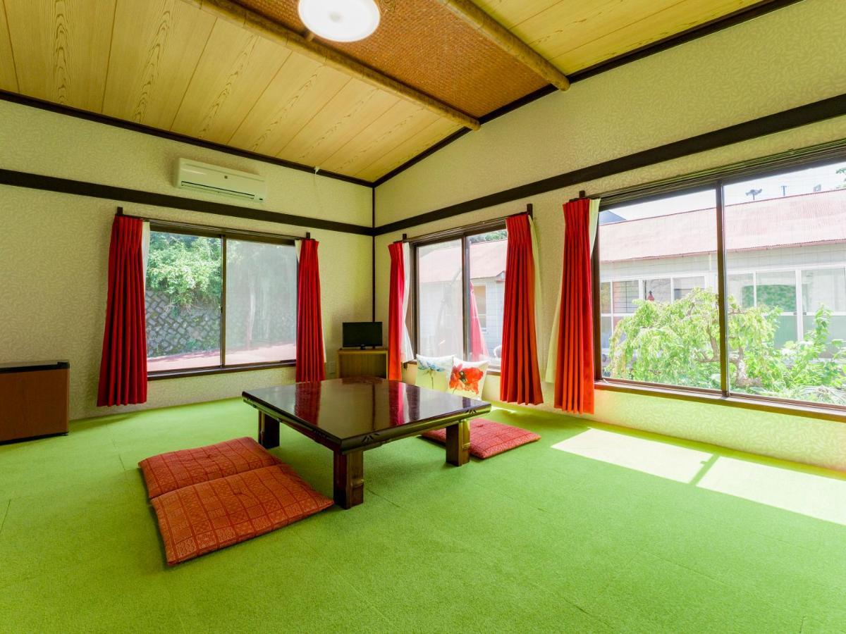 癒楽 伊豆大島 Hostel Bagian luar foto